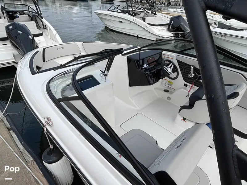 Slide: The Image of Sea Ray SPX 210 OB 2025 - 16108697