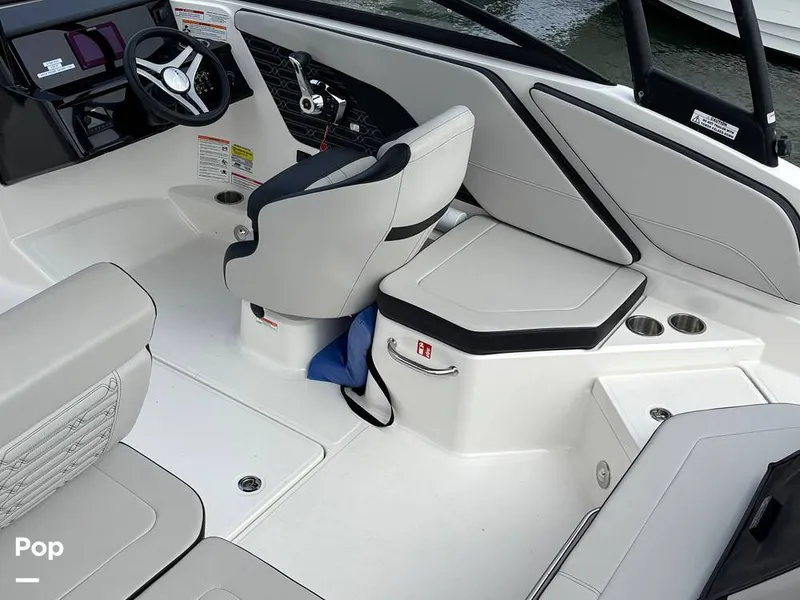 Slide: The Image of Sea Ray SPX 210 OB 2025 - 16108699