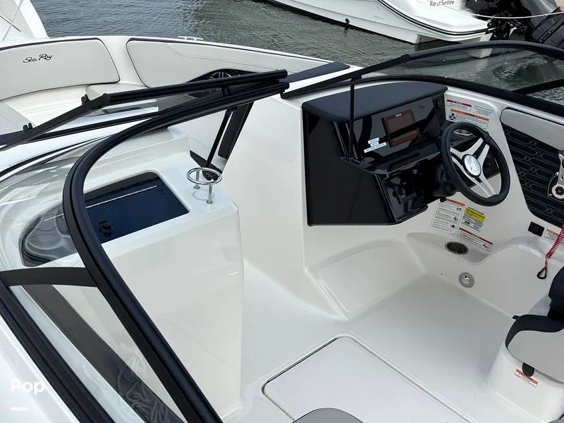 Slide: The Image of Sea Ray SPX 210 OB 2025 - 16108700