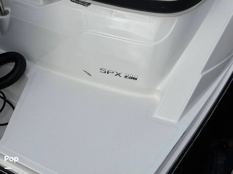 Slide: The Image of Sea Ray SPX 230 OB 2025 - 16108745