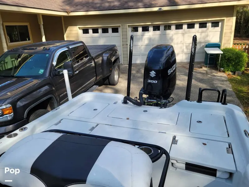 Slide: The Image of Blue Wave 2400 Pure Bay 2018 - 16141413