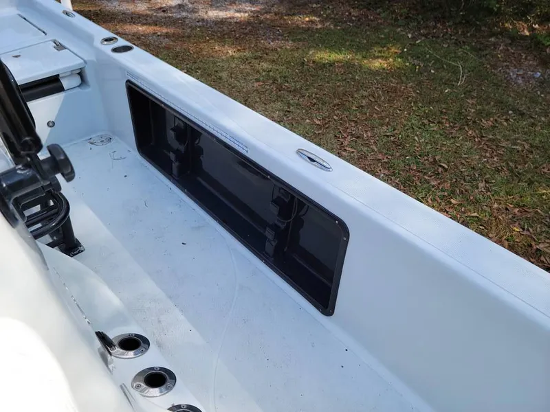 Slide: The Image of Blue Wave 2400 Pure Bay 2018 - 16141449