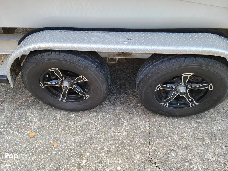 Slide: The Image of Blue Wave 2400 Pure Bay 2018 - 16141466