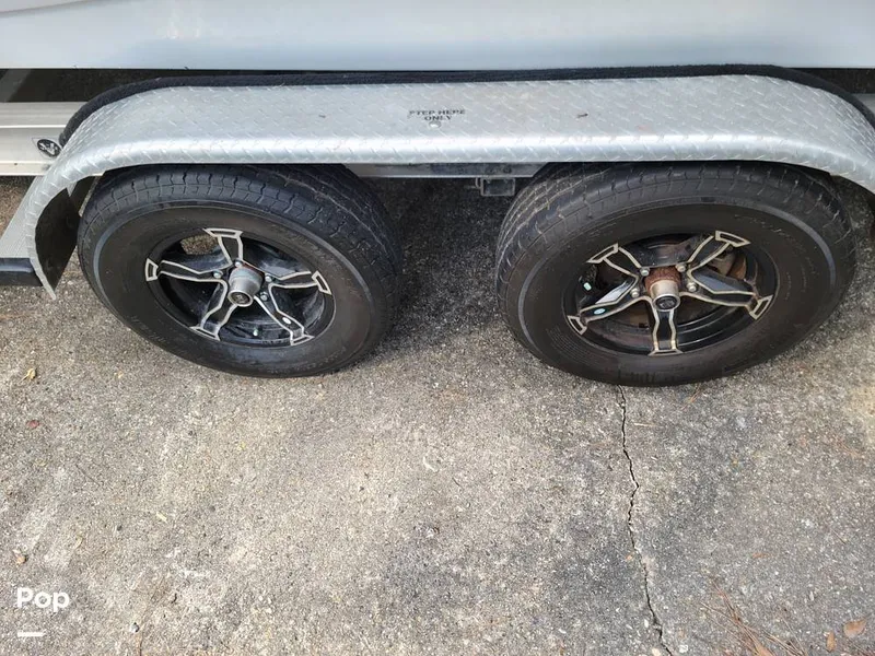 Slide: The Image of Blue Wave 2400 Pure Bay 2018 - 16141484