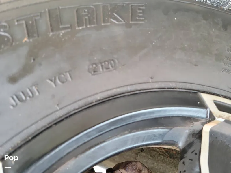 Slide: The Image of Tire Date Code - 16141486