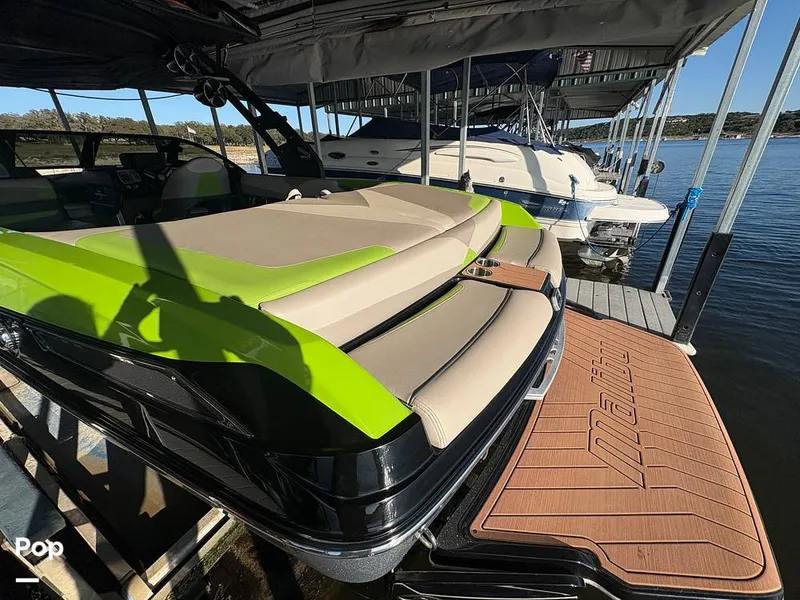 Slide: The Image of Malibu Wakesetter 23 LSV 2017 - 16078896