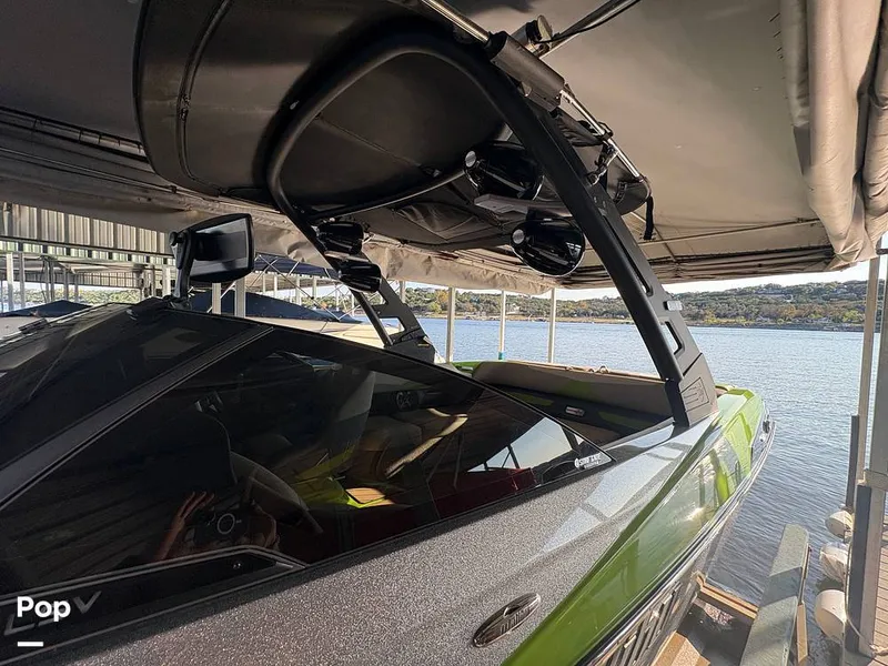 Slide: The Image of Malibu Wakesetter 23 LSV 2017 - 16078901