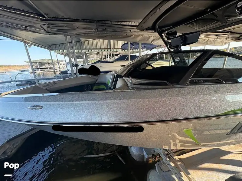 Slide: The Image of Malibu Wakesetter 23 LSV 2017 - 16087769