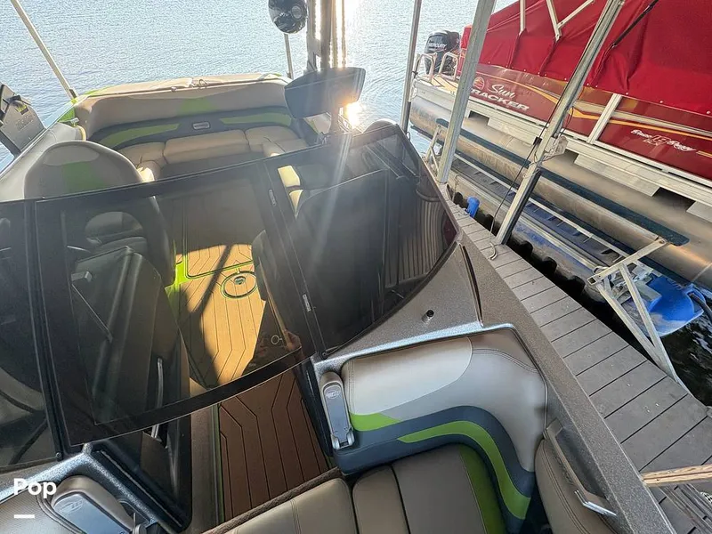 Slide: The Image of Malibu Wakesetter 23 LSV 2017 - 16078915