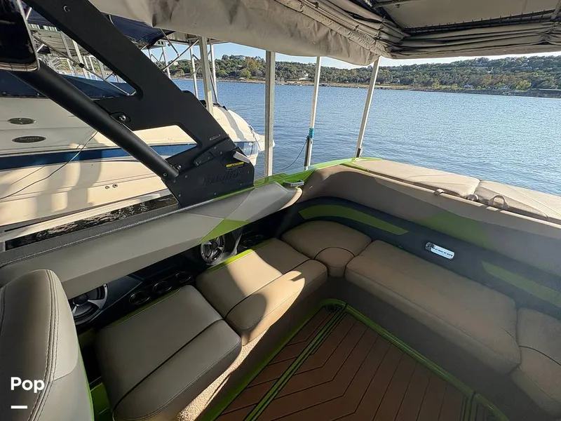 Slide: The Image of Malibu Wakesetter 23 LSV 2017 - 16078916