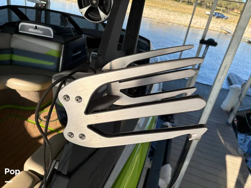 Slide: The Image of Wakeboard Rack - 16078934