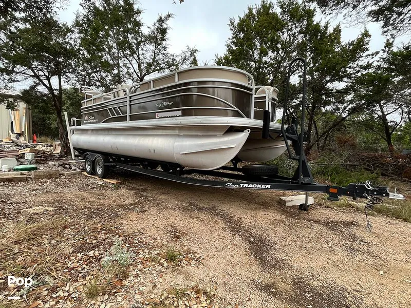 The Image of 2020 Party Barge LOW HOURS - 16090734