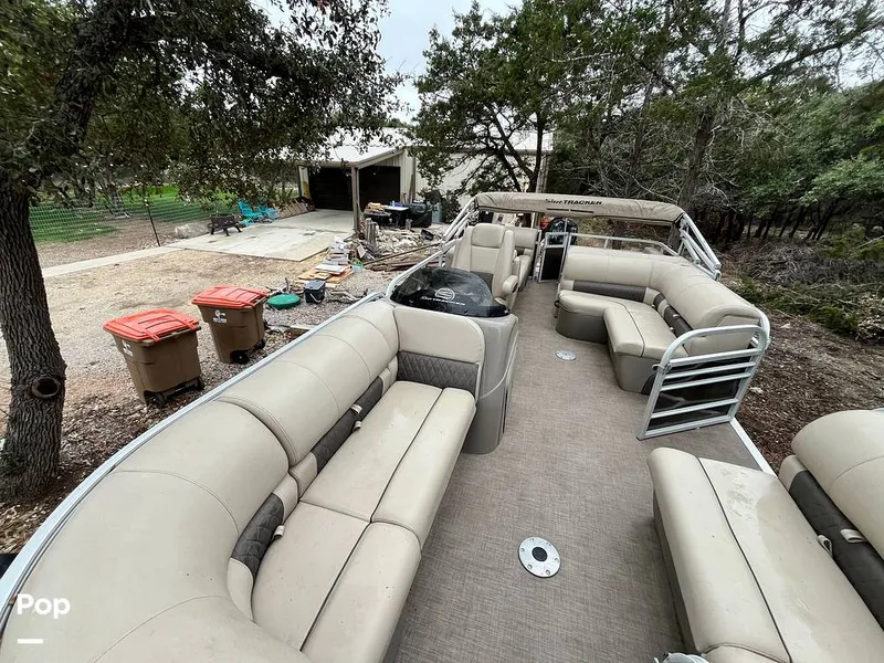 Slide: The Image of Sun Tracker Party Barge 22DLX RF Option 2020 - 16090829