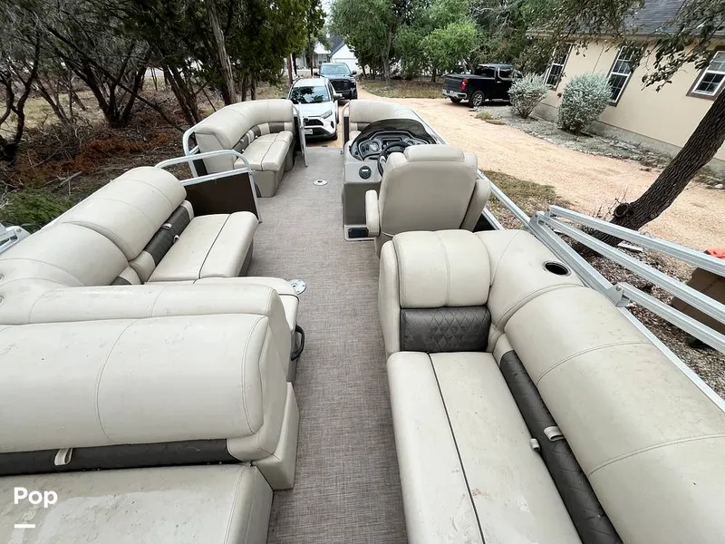 Slide: The Image of Sun Tracker Party Barge 22DLX RF Option 2020 - 16090819