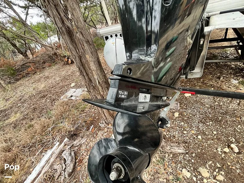 Slide: The Image of Sun Tracker Party Barge 22DLX RF Option 2020 - 16090746