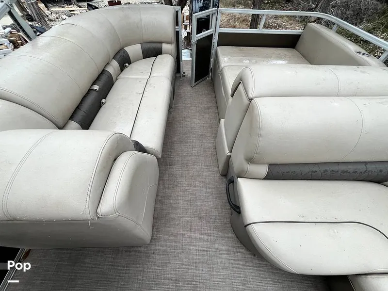 Slide: The Image of Super Comfortable Seating - 16090815