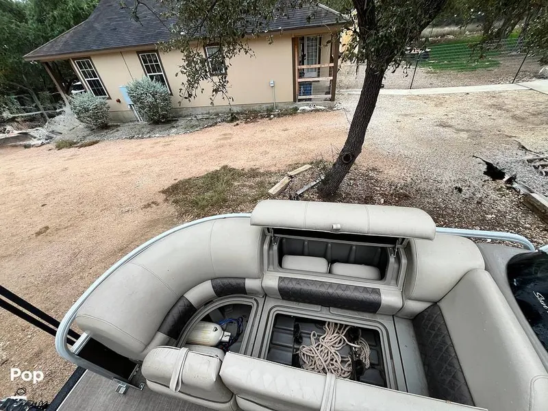 Slide: The Image of Sun Tracker Party Barge 22DLX RF Option 2020 - 16090806