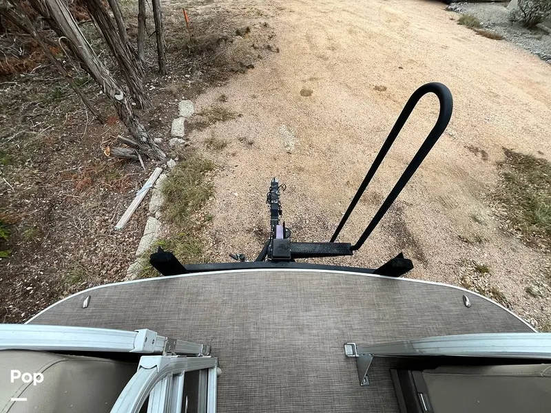 Slide: The Image of Sun Tracker Party Barge 22DLX RF Option 2020 - 16090813