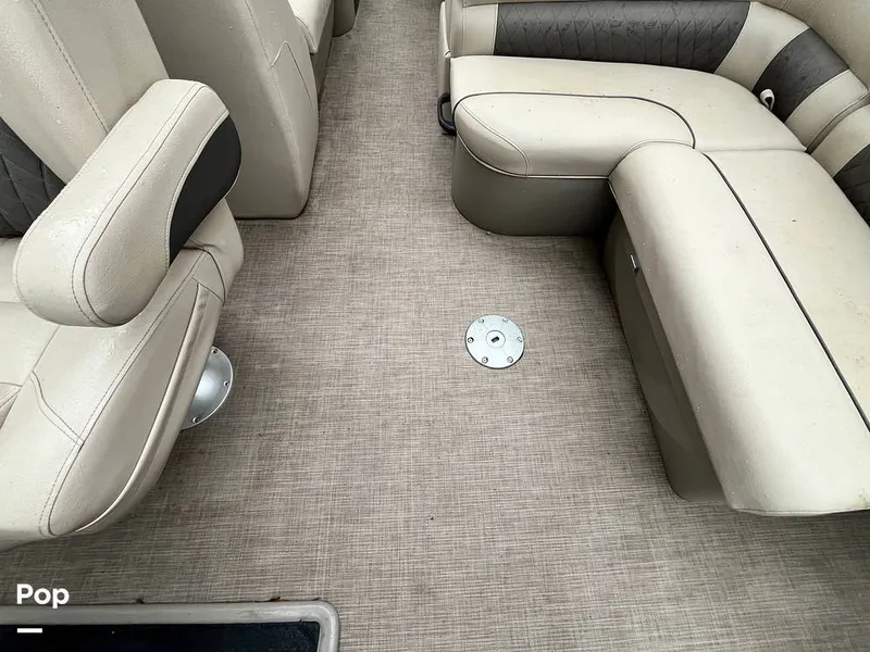 Slide: The Image of Sun Tracker Party Barge 22DLX RF Option 2020 - 16090814