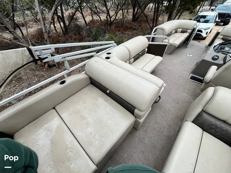 Slide: The Image of Sun Tracker Party Barge 22DLX RF Option 2020 - 16090825