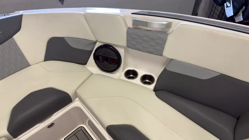 Slide: The Image of Mastercraft XT25 2024 - 36
