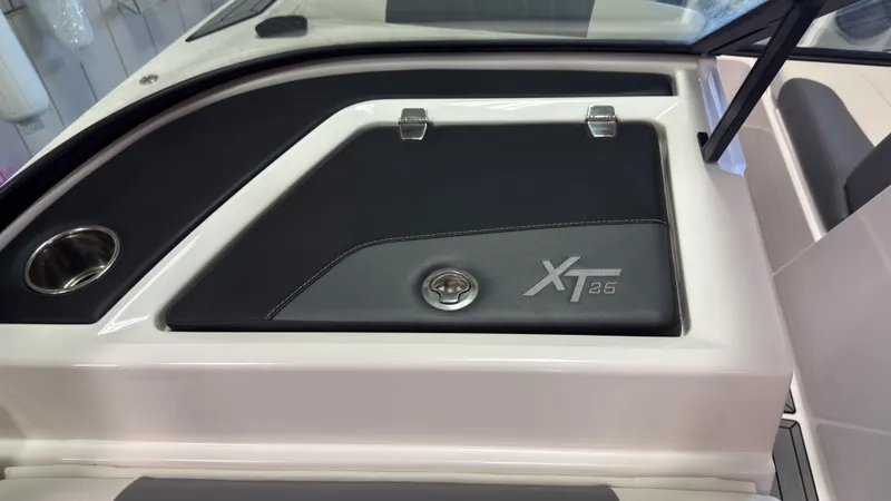 Slide: The Image of Mastercraft XT25 2024 - 25
