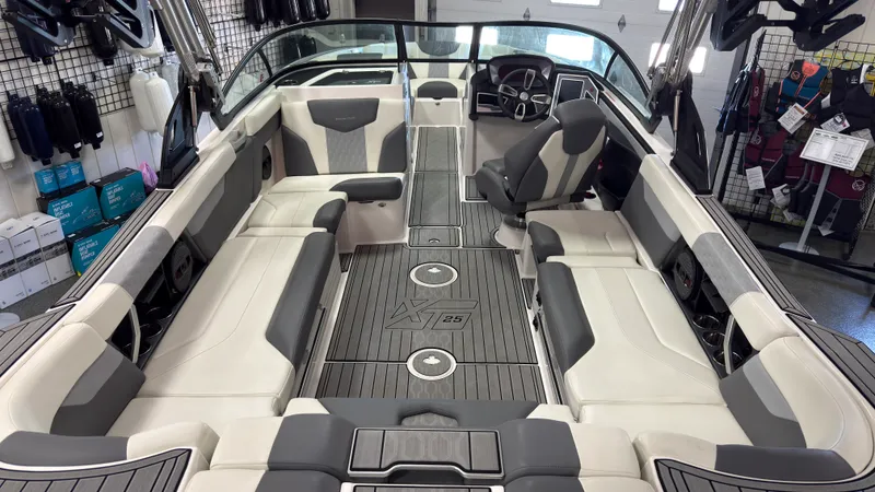 Slide: The Image of Mastercraft XT25 2024 - 5