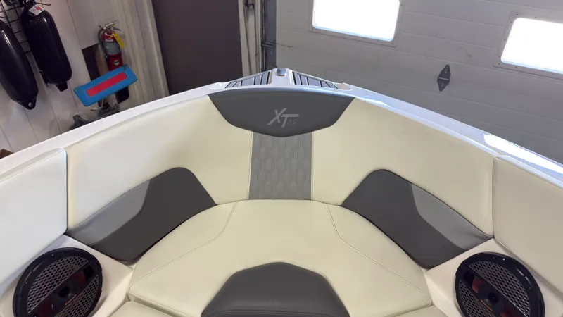 Slide: The Image of Mastercraft XT25 2024 - 35