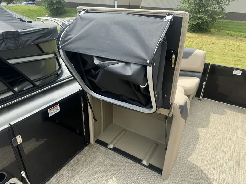 Slide: The Image of Sylvan L-3 2024 - 5