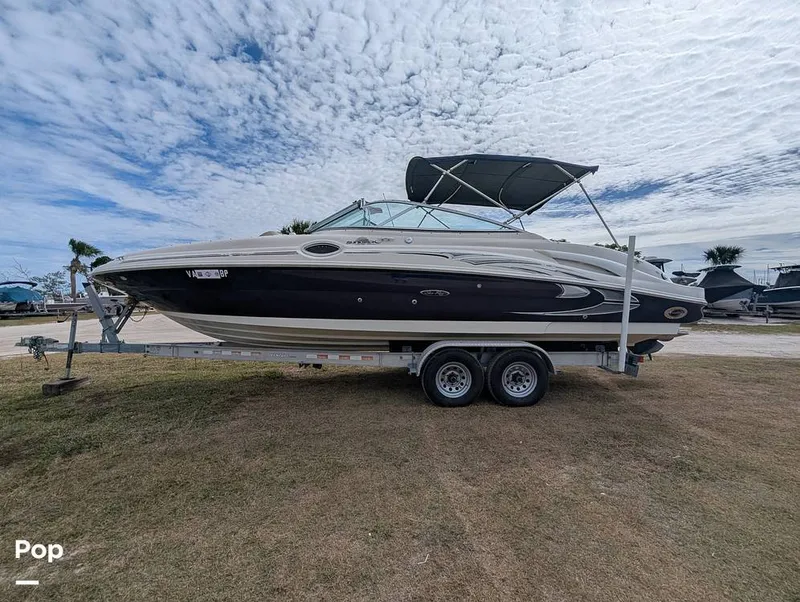 The Image of Sea Ray 270 Sundeck 2006 - undefined