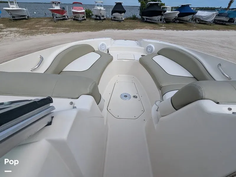 Slide: The Image of Sea Ray 270 Sundeck 2006 - 16198401