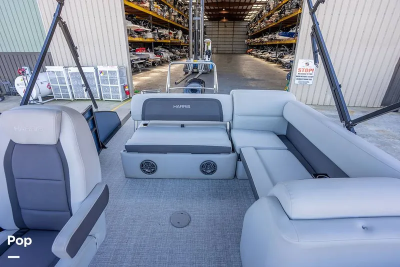 Slide: The Image of Harris 230 CR 2024 - 16080182