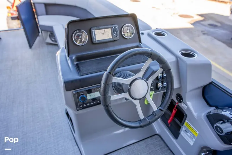 Slide: The Image of Harris 230 CR 2024 - 16080183