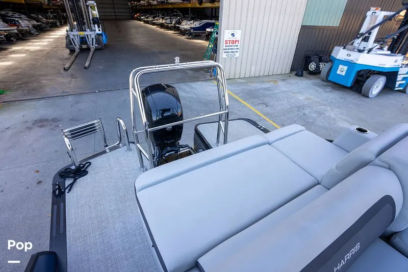 Slide: The Image of Harris 230 CR 2024 - 16080187