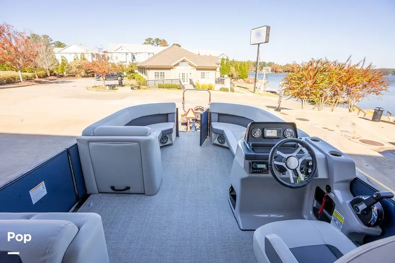 Slide: The Image of Harris 230 CR 2024 - 16119437