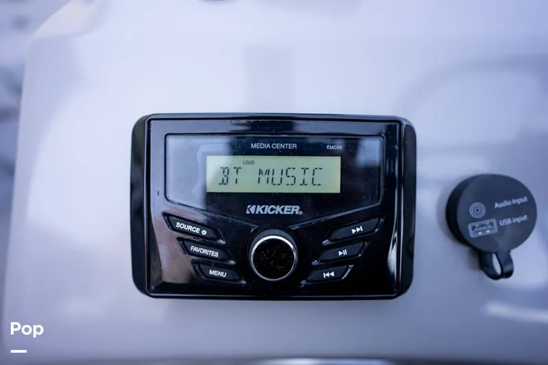 Slide: The Image of Bennington S22 2023 - 16080147