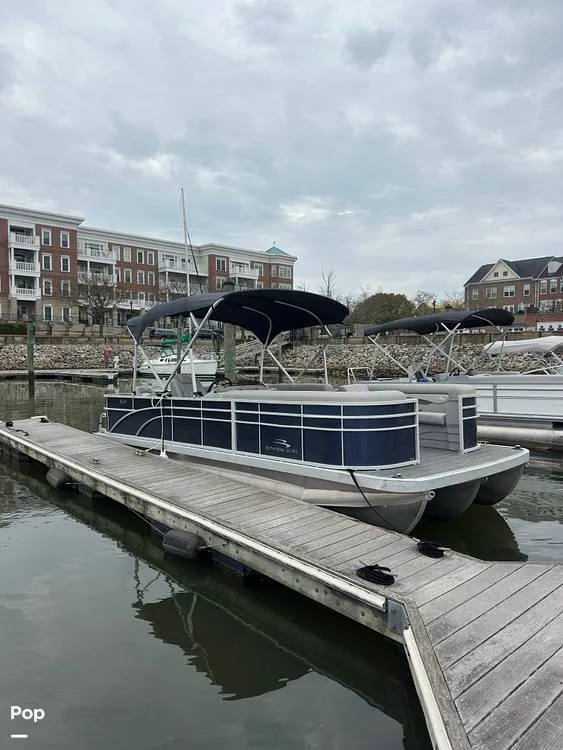 Slide: The Image of Bennington S22 2024 - 16073953