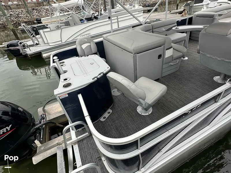 Slide: The Image of Bennington S22 2024 - 16073955