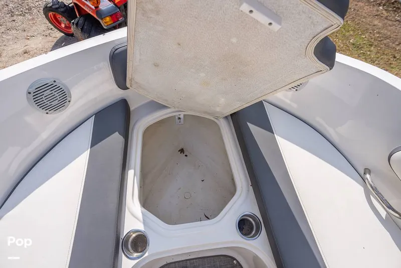 Slide: The Image of Bayliner VR6 2021 - 16079896