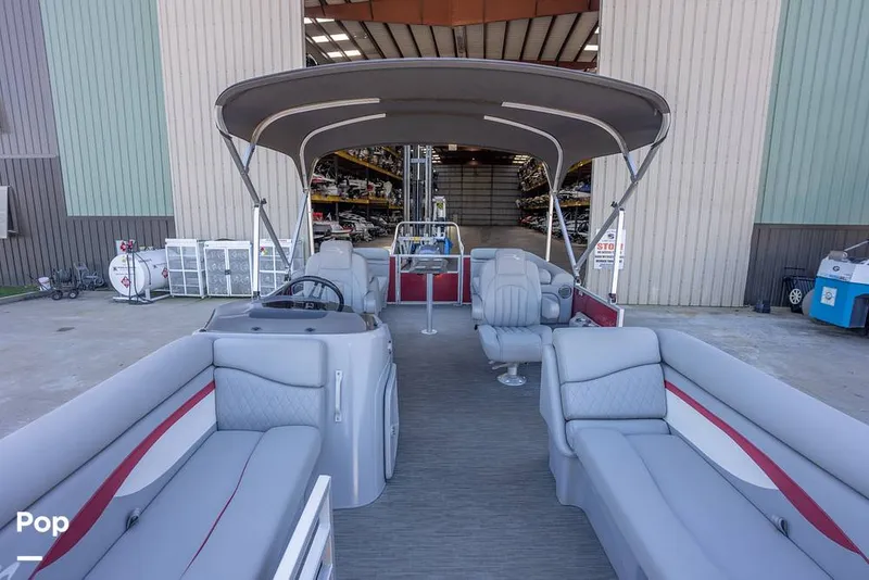 Slide: The Image of Bennington S22 2023 - 16080049