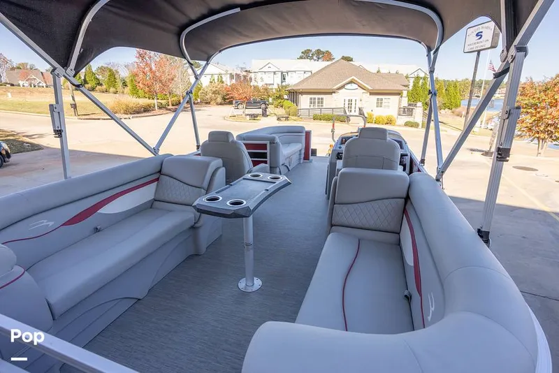 Slide: The Image of Bennington S22 2023 - 16080063