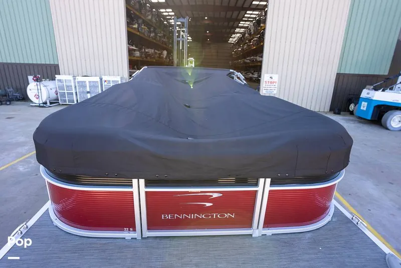 Slide: The Image of Bennington S22 2023 - 16080034