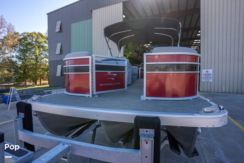 Slide: The Image of Bennington S22 2023 - 16080048