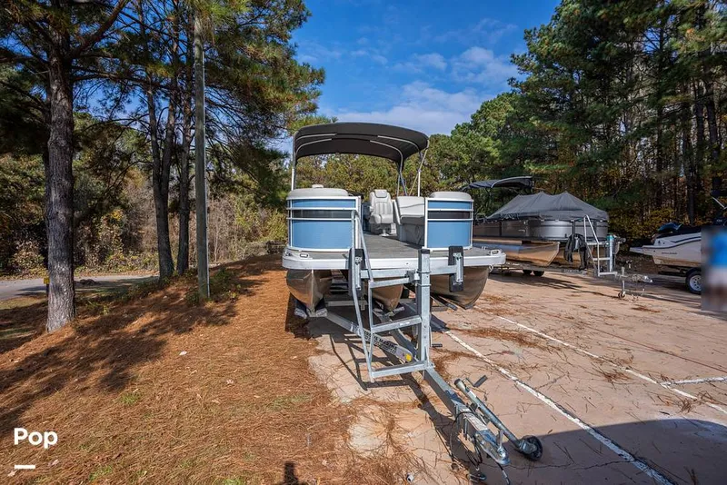 Slide: The Image of Bennington S22 2023 - 16080002