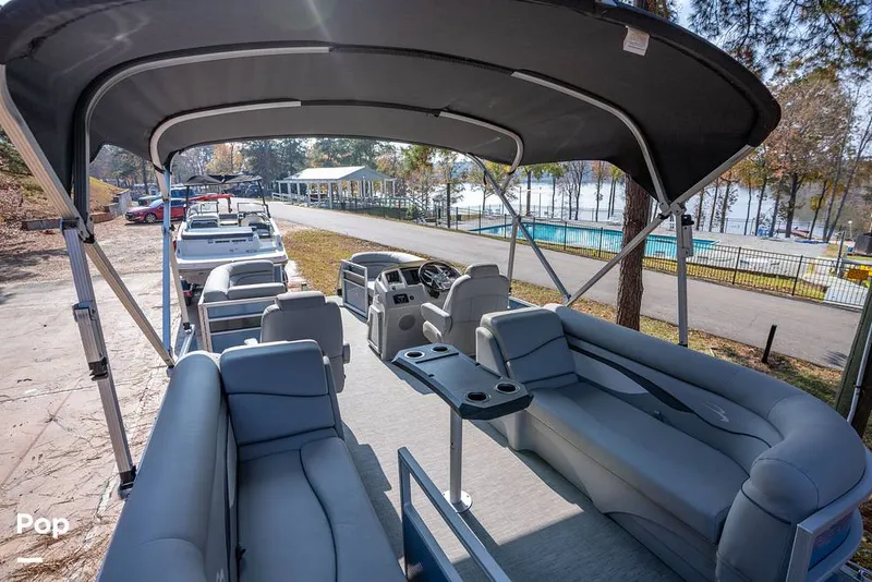 Slide: The Image of Bennington S22 2023 - 16080007