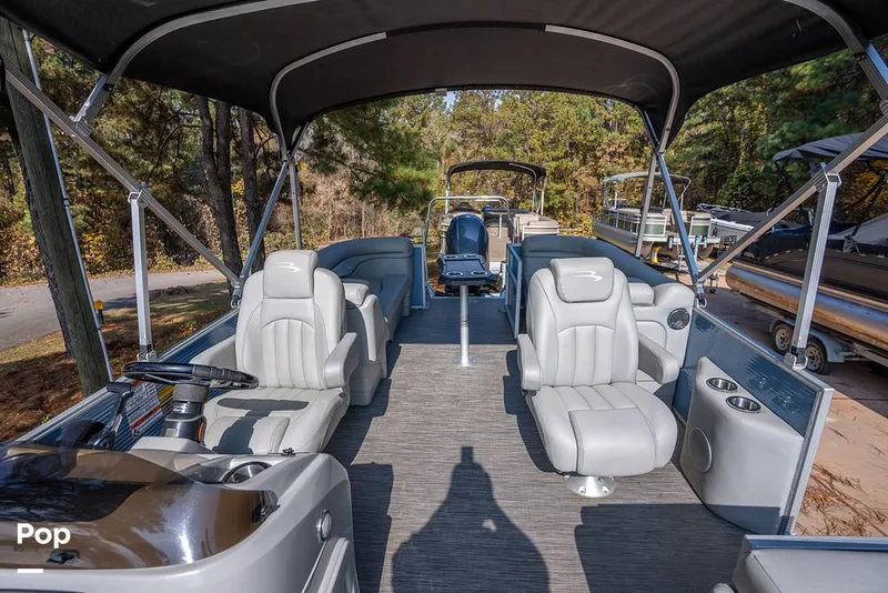 Slide: The Image of Bennington S22 2023 - 16080017