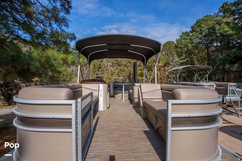 Slide: The Image of Bennington S22 2022 - 16079976