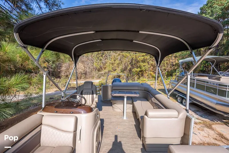 Slide: The Image of Bennington S22 2022 - 16079980