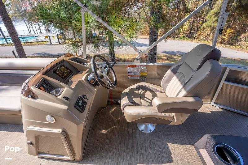 Slide: The Image of Bennington S22 2022 - 16079981