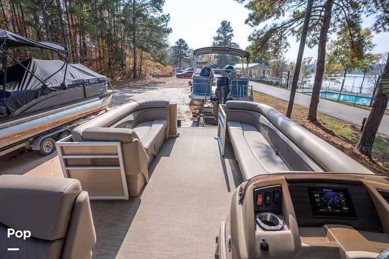 Slide: The Image of Bennington S22 2022 - 16079983